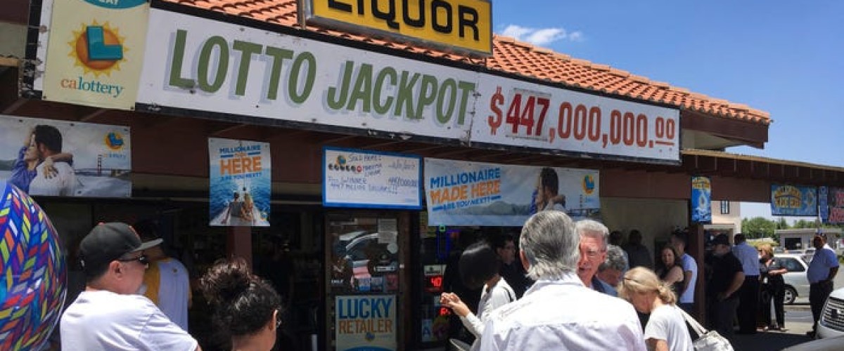 Una mujer lava su billete de la lotería de California valorado en 26 millones de dólares